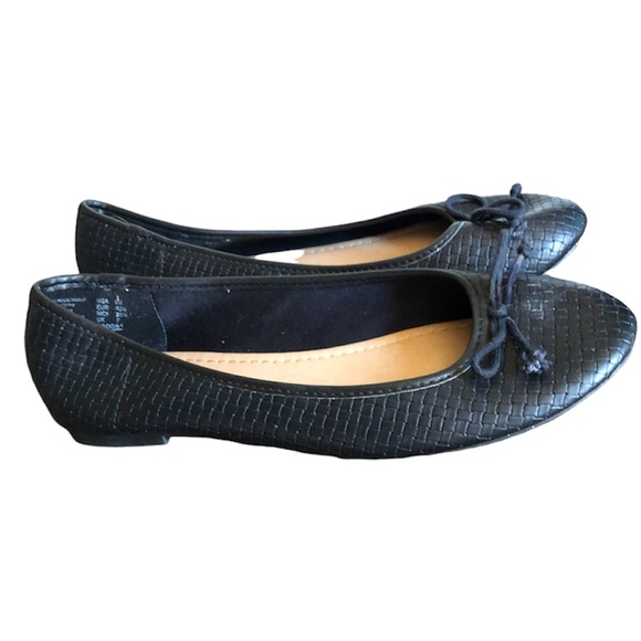 American Eagle Flats Size 8.5 In EUC - Picture 2 of 6